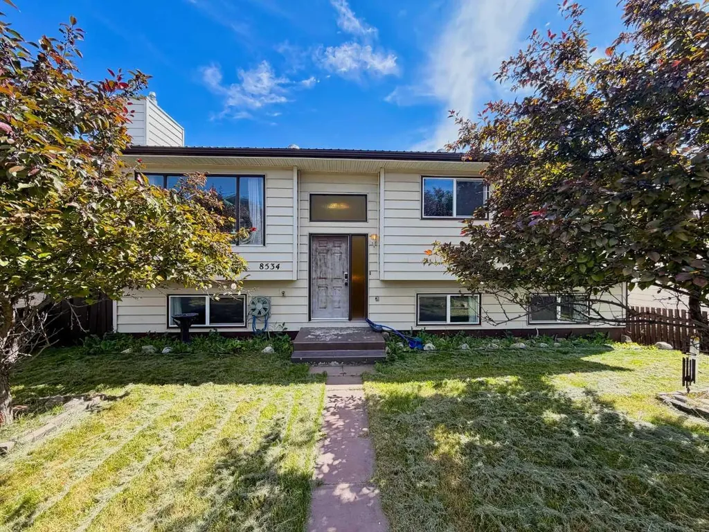 8534 21 Avenue Coleman AB T0K0M0