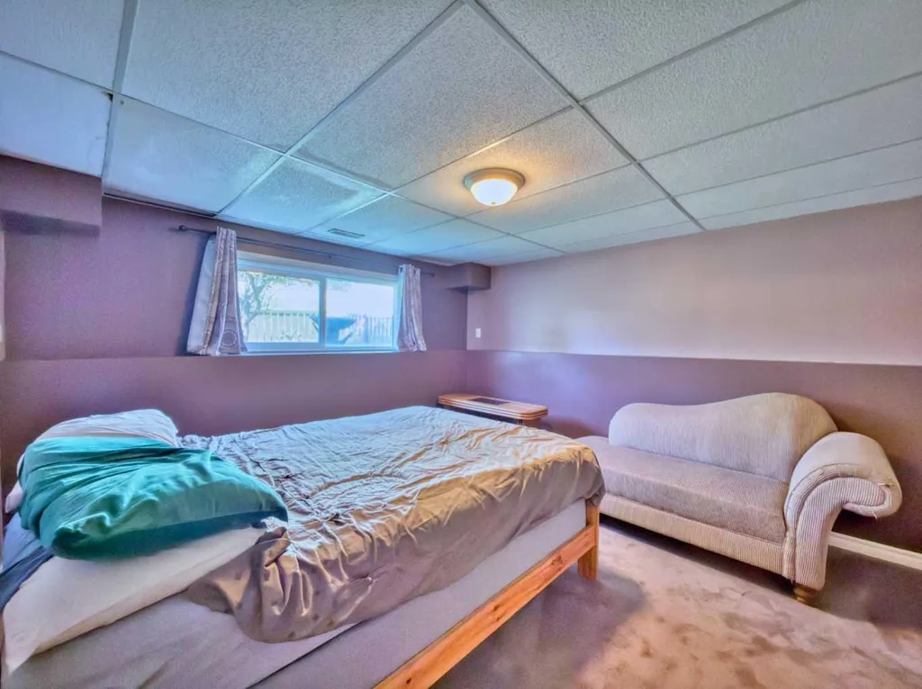 8534 21 Avenue Coleman AB T0K0M0