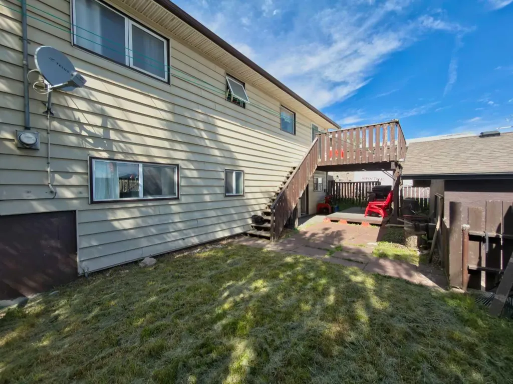 8534 21 Avenue Coleman AB T0K0M0