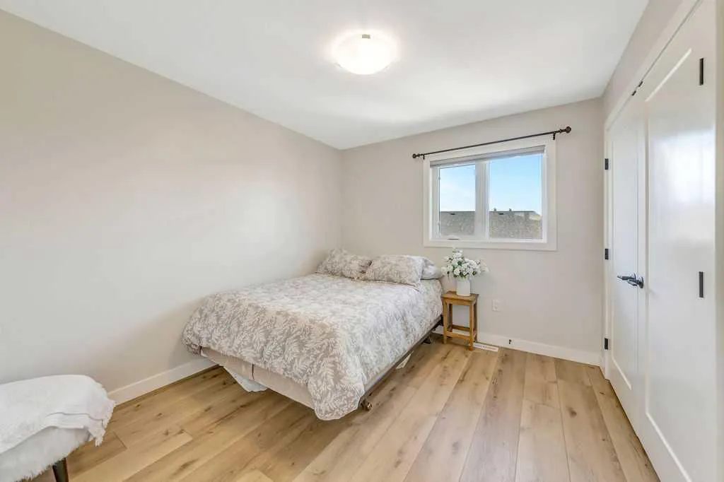 3805 70 Avenue Lloydminster AB T9V 3T2