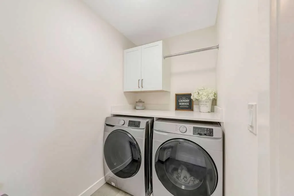 3805 70 Avenue Lloydminster AB T9V 3T2