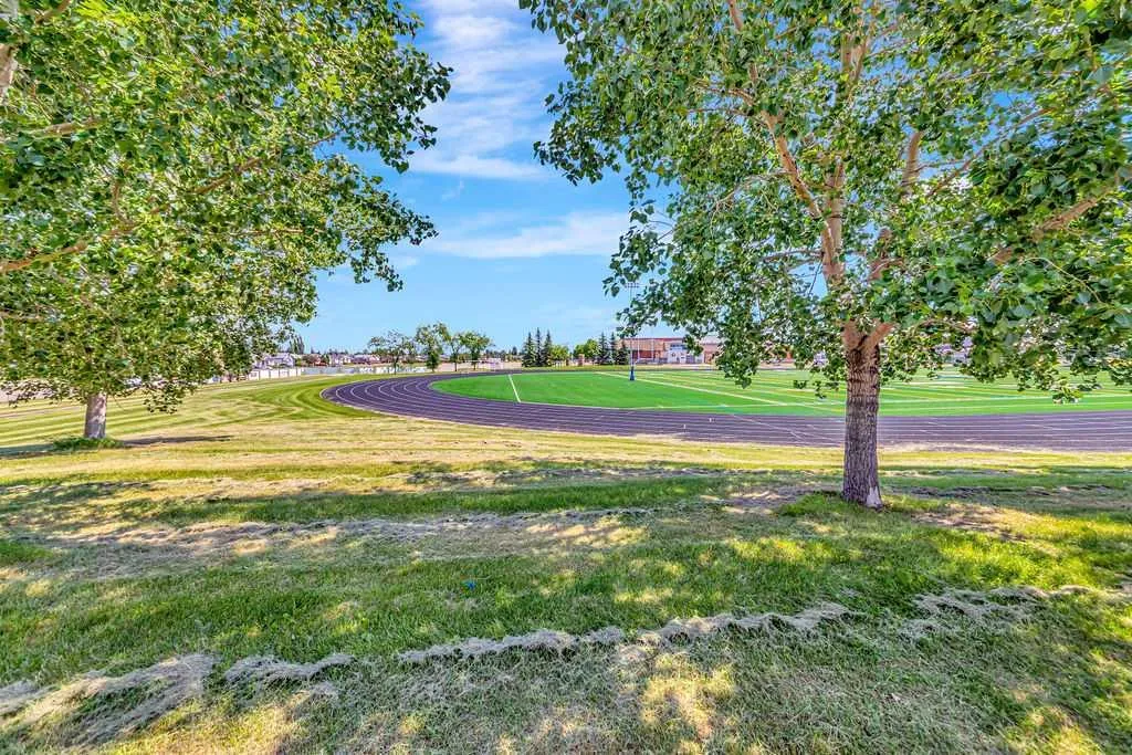 3805 70 Avenue Lloydminster AB T9V 3T2