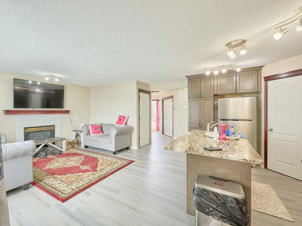 117 Douglas Ridge Circle SE Calgary AB T2Z 3C2
