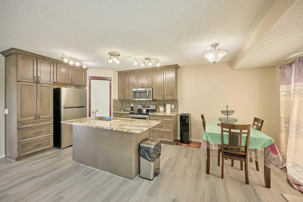 117 Douglas Ridge Circle SE Calgary AB T2Z 3C2
