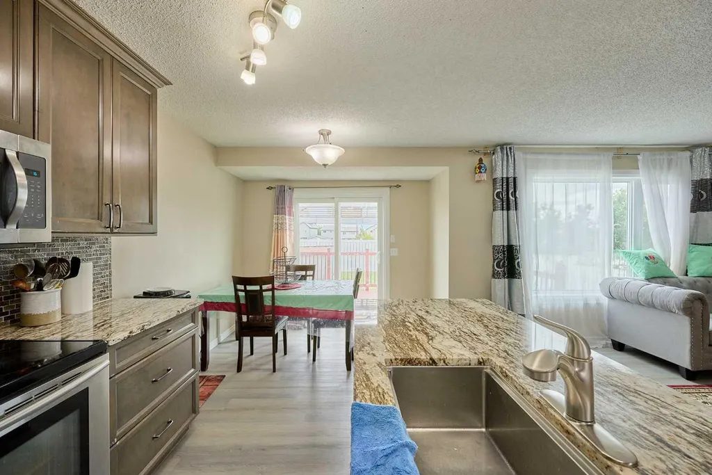 117 Douglas Ridge Circle SE Calgary AB T2Z 3C2
