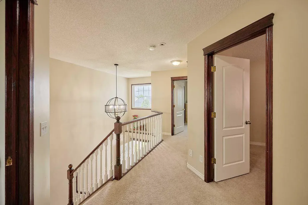 117 Douglas Ridge Circle SE Calgary AB T2Z 3C2