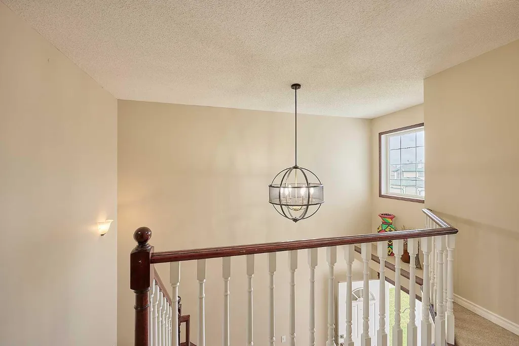 117 Douglas Ridge Circle SE Calgary AB T2Z 3C2