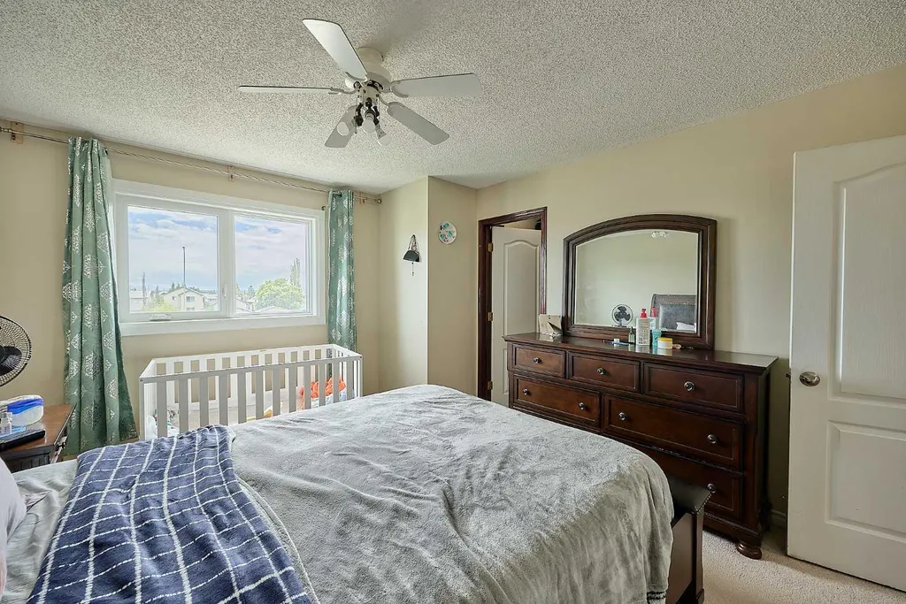 117 Douglas Ridge Circle SE Calgary AB T2Z 3C2