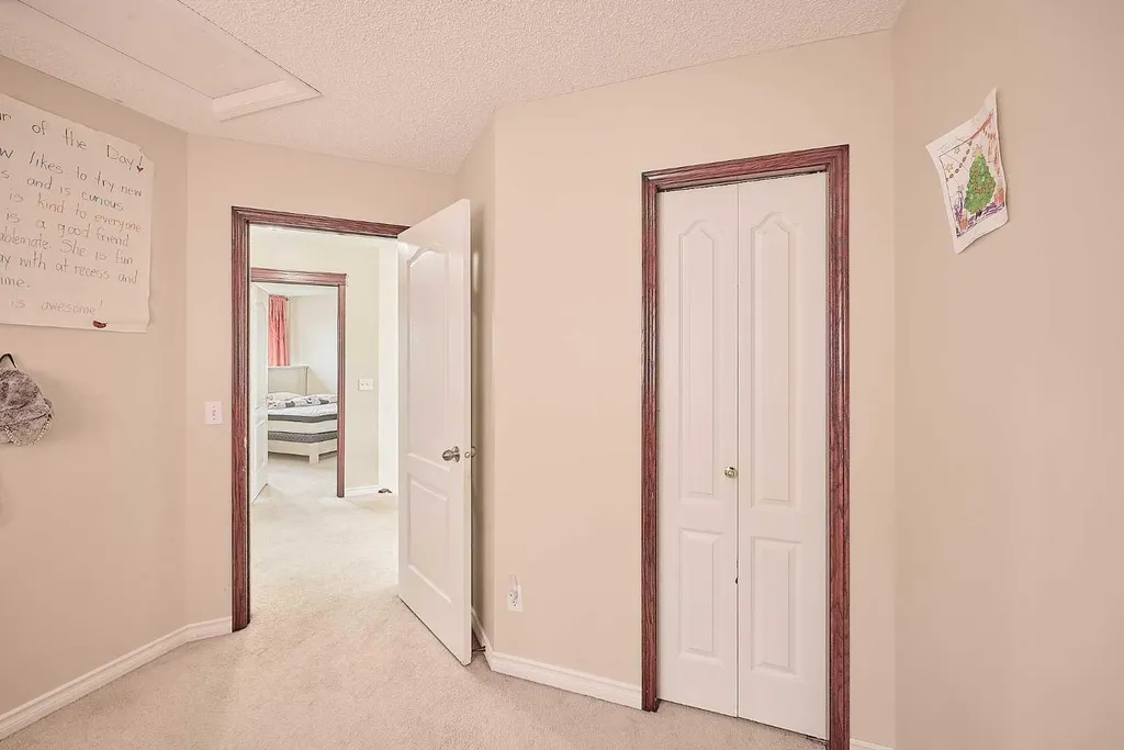 117 Douglas Ridge Circle SE Calgary AB T2Z 3C2