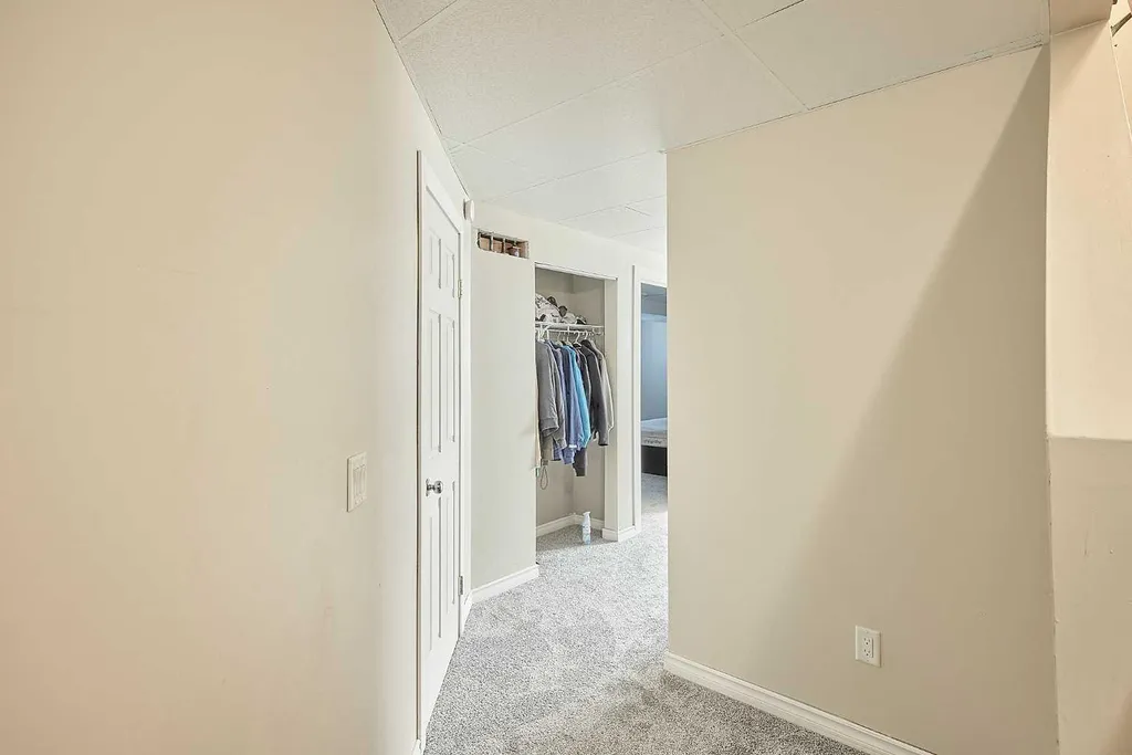117 Douglas Ridge Circle SE Calgary AB T2Z 3C2