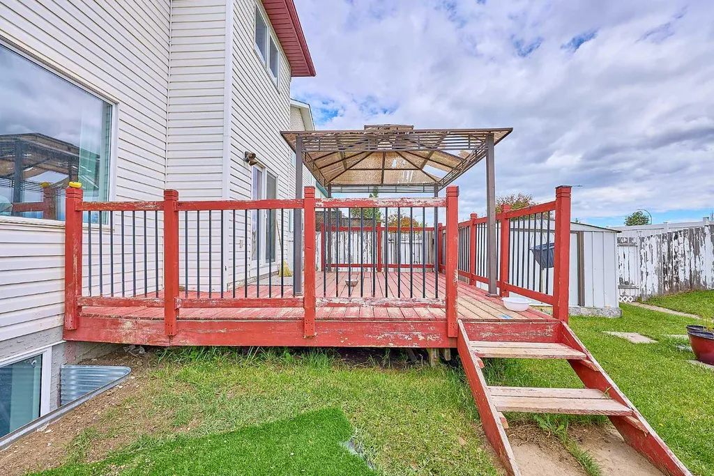 117 Douglas Ridge Circle SE Calgary AB T2Z 3C2