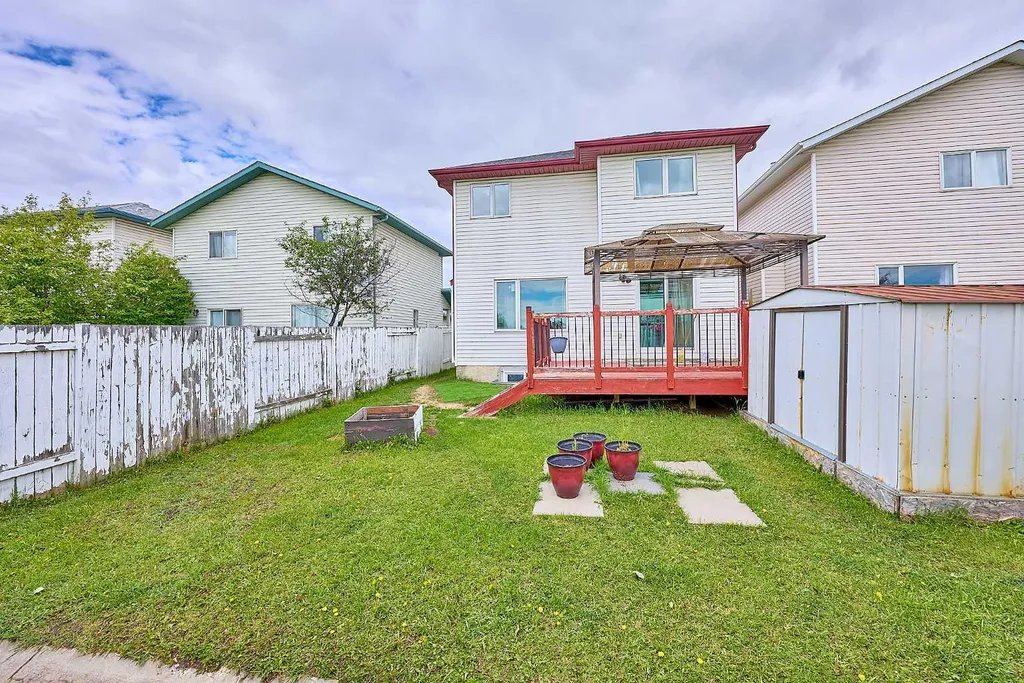 117 Douglas Ridge Circle SE Calgary AB T2Z 3C2