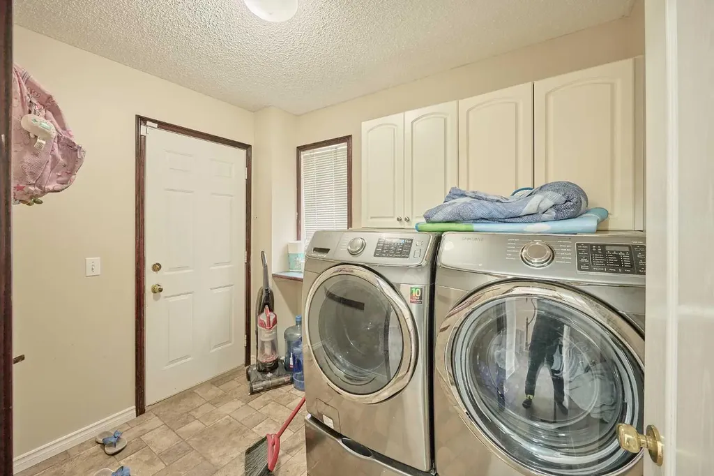 117 Douglas Ridge Circle SE Calgary AB T2Z 3C2