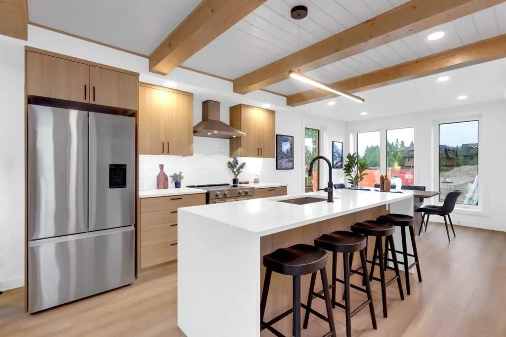 609 7 Avenue Canmore AB T1W2G1