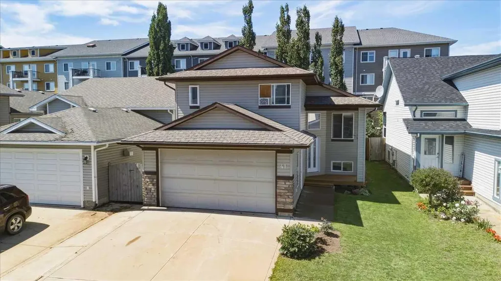 41 Pinnacle Road Grande Prairie AB T8W0A9