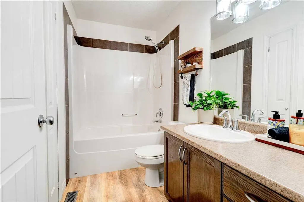 41 Pinnacle Road Grande Prairie AB T8W0A9