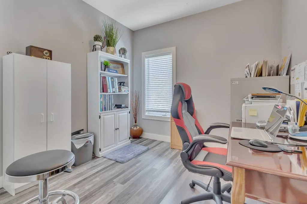509 Wishart Street Red Deer AB T4N 7E2