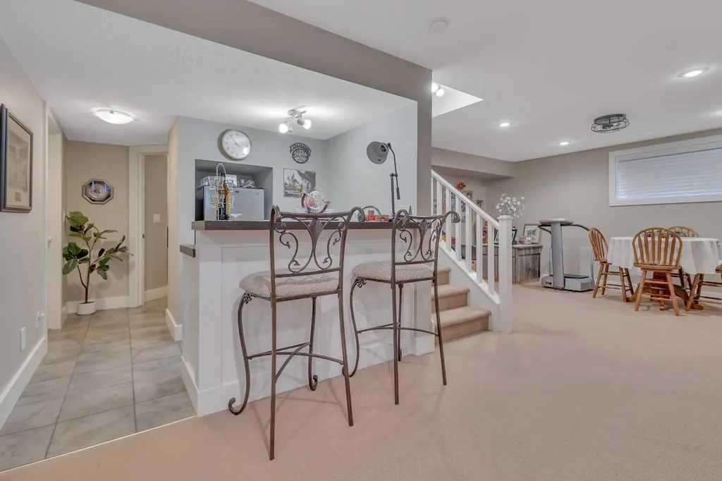 509 Wishart Street Red Deer AB T4N 7E2