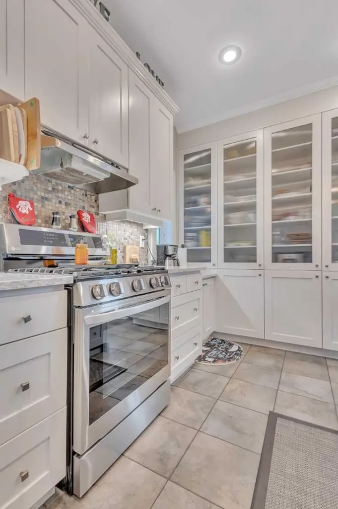 509 Wishart Street Red Deer AB T4N 7E2