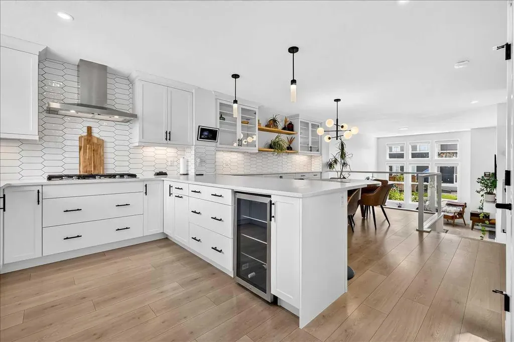 199 Magnolia Way SE Calgary AB T3M 3M7