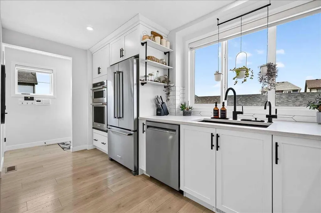 199 Magnolia Way SE Calgary AB T3M 3M7