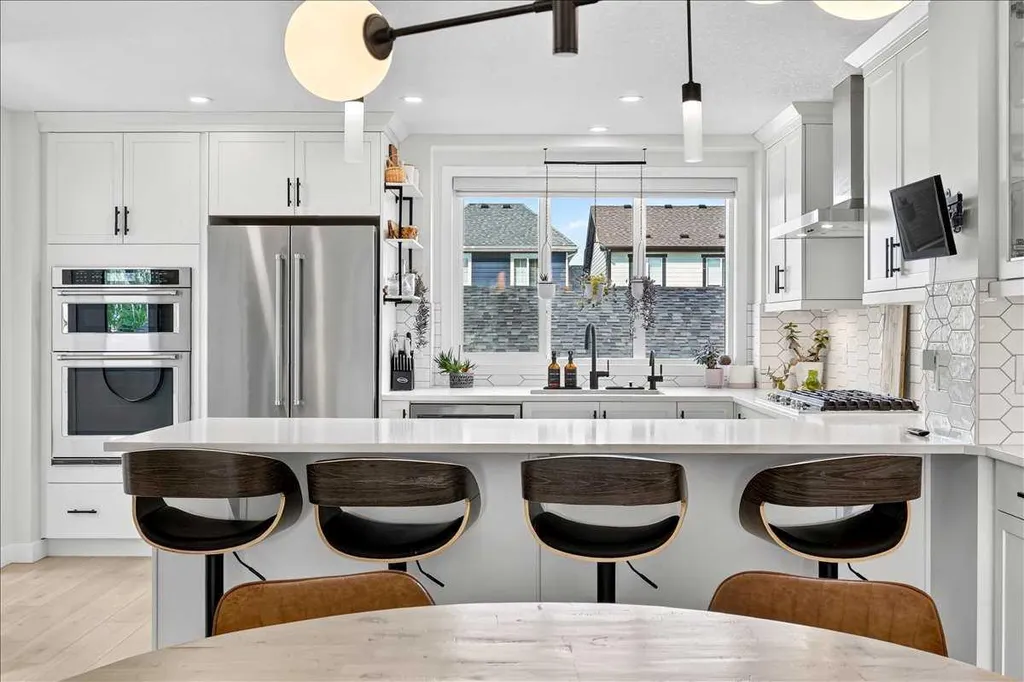 199 Magnolia Way SE Calgary AB T3M 3M7
