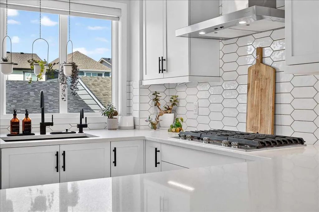 199 Magnolia Way SE Calgary AB T3M 3M7