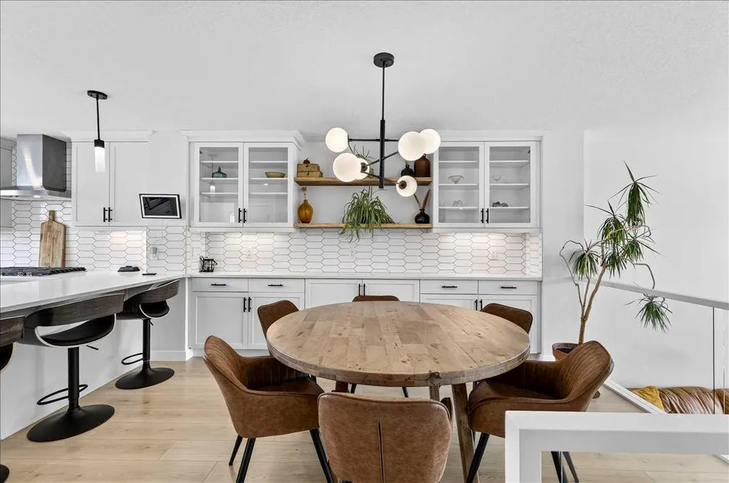 199 Magnolia Way SE Calgary AB T3M 3M7