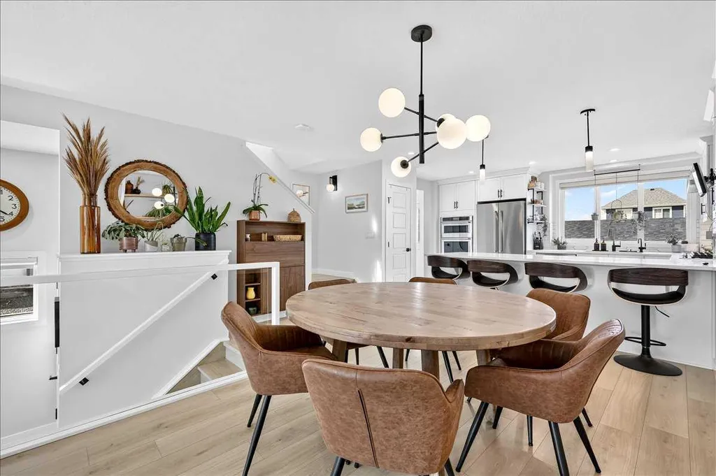 199 Magnolia Way SE Calgary AB T3M 3M7