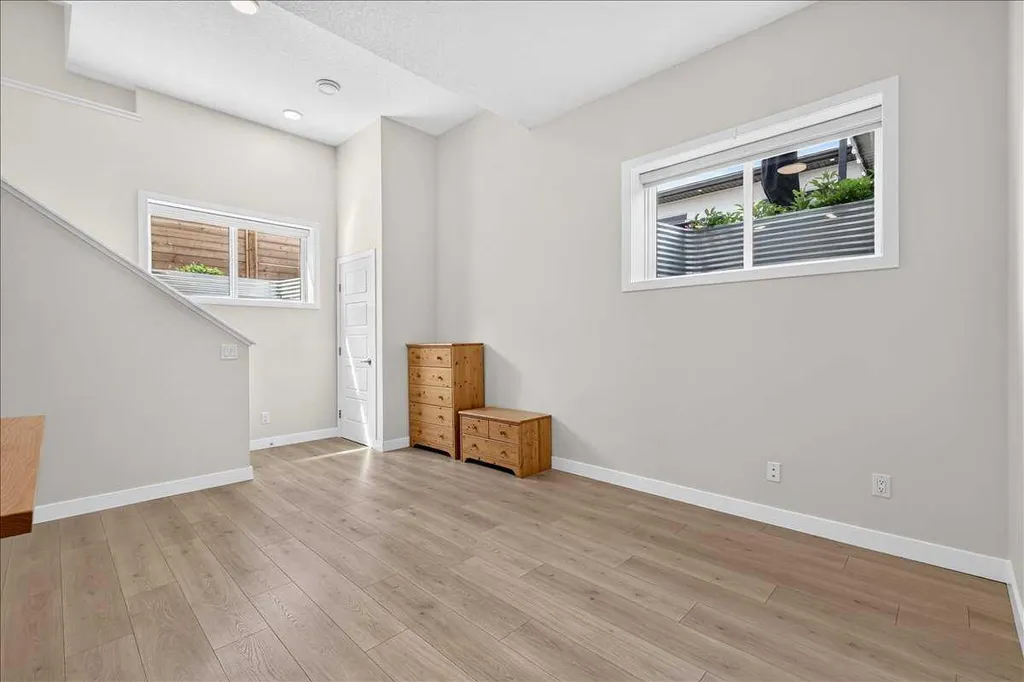 199 Magnolia Way SE Calgary AB T3M 3M7