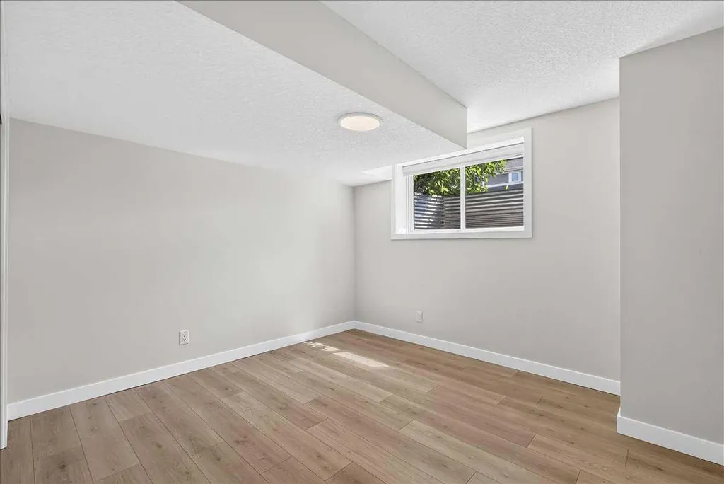 199 Magnolia Way SE Calgary AB T3M 3M7