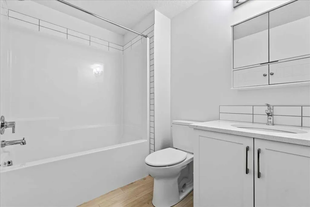 199 Magnolia Way SE Calgary AB T3M 3M7