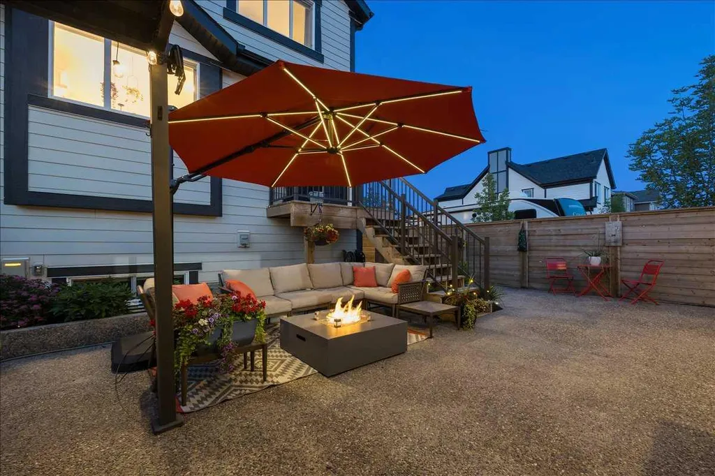 199 Magnolia Way SE Calgary AB T3M 3M7