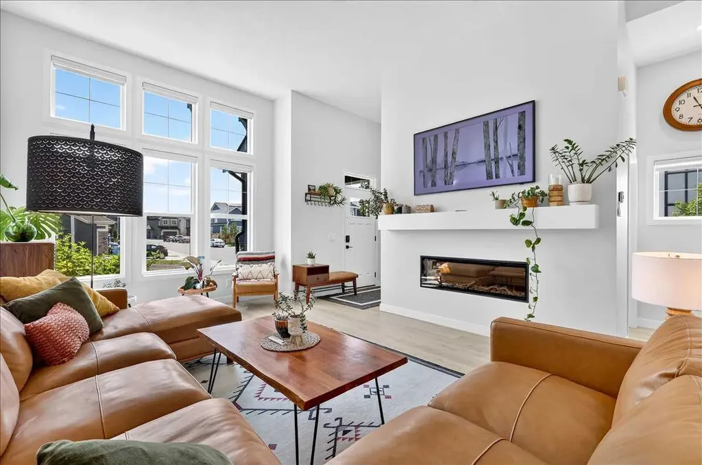 199 Magnolia Way SE Calgary AB T3M 3M7