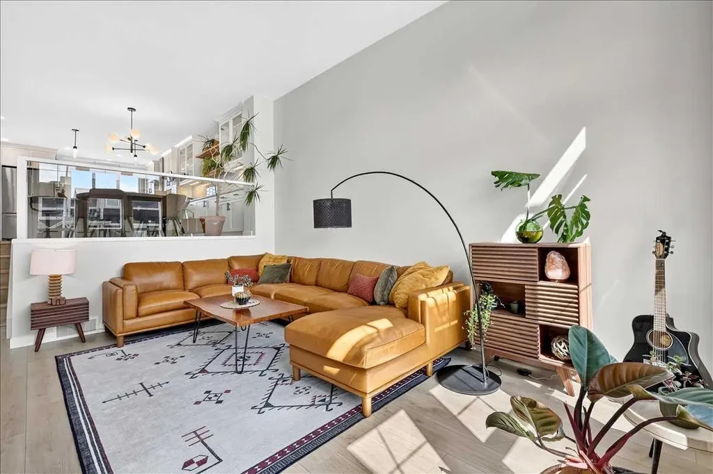 199 Magnolia Way SE Calgary AB T3M 3M7