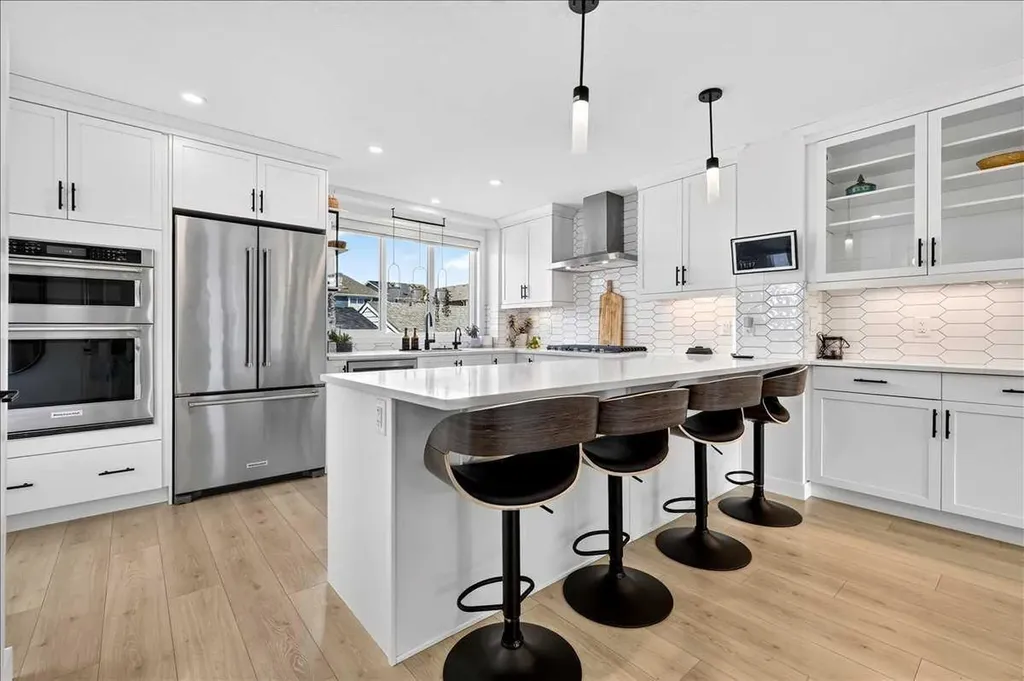 199 Magnolia Way SE Calgary AB T3M 3M7