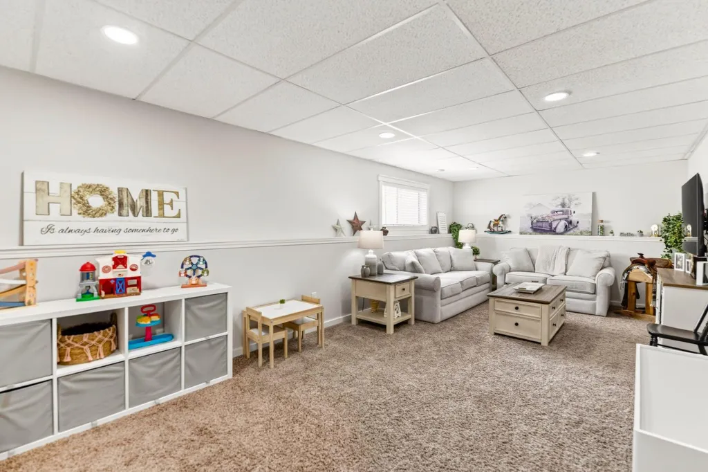 17 Alderwood Close Blackfalds AB T4M0L9