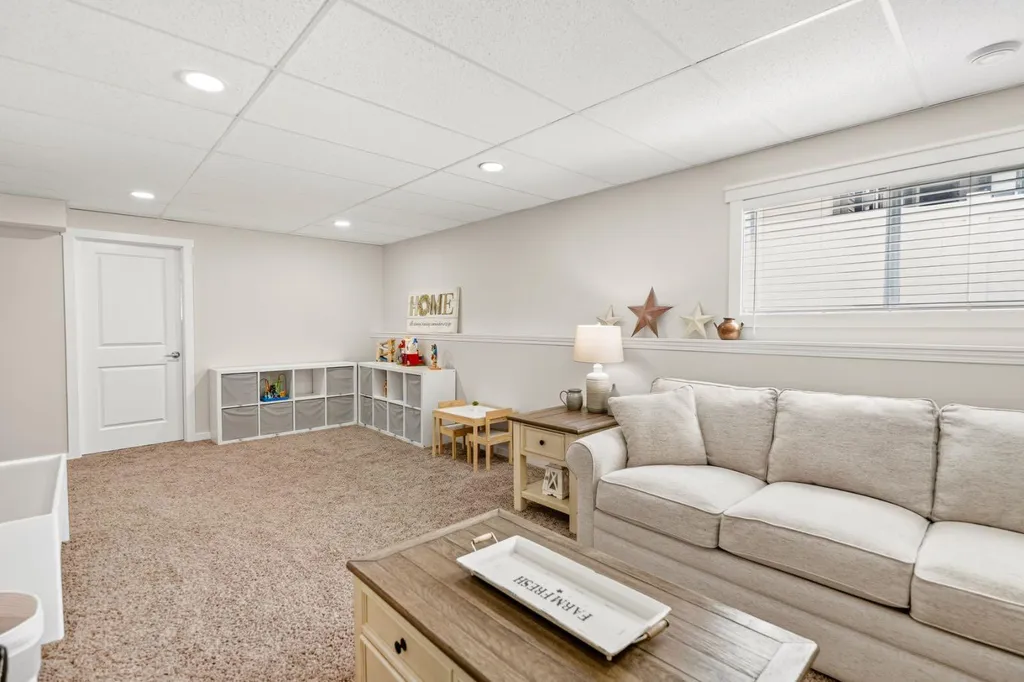 17 Alderwood Close Blackfalds AB T4M0L9
