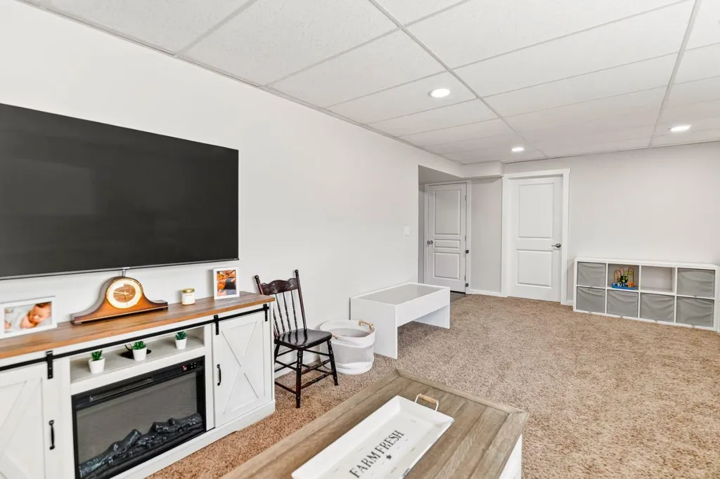 17 Alderwood Close Blackfalds AB T4M0L9