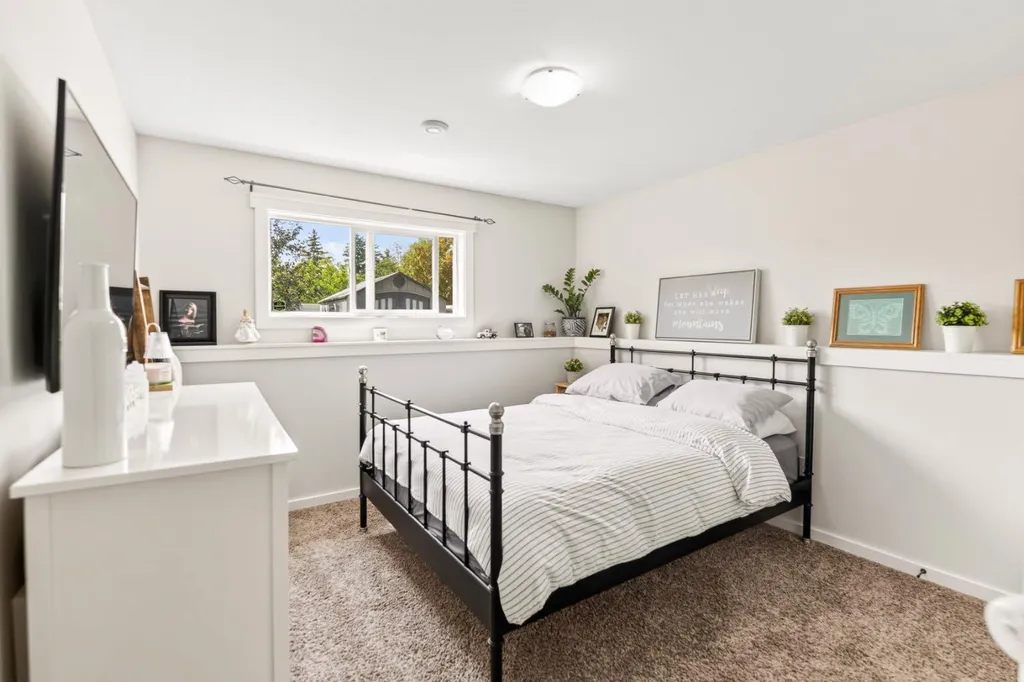 17 Alderwood Close Blackfalds AB T4M0L9
