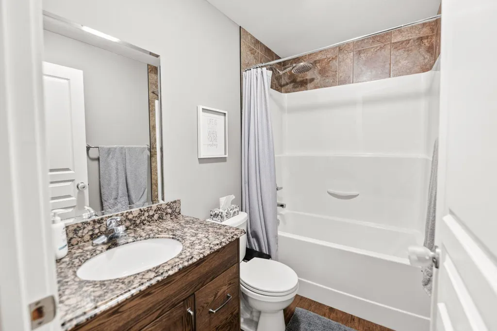 17 Alderwood Close Blackfalds AB T4M0L9
