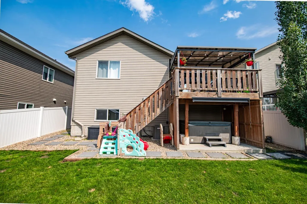 17 Alderwood Close Blackfalds AB T4M0L9