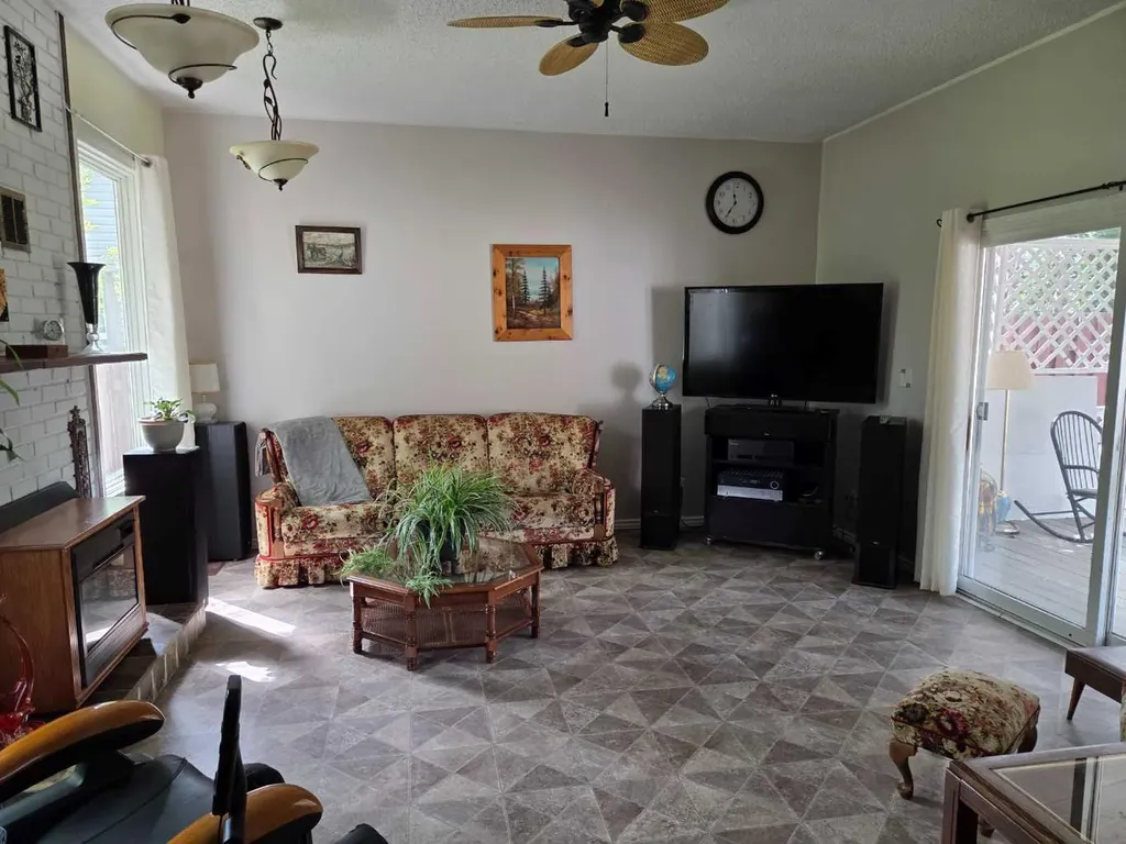 5414 50 Street Castor AB T0C 0X0