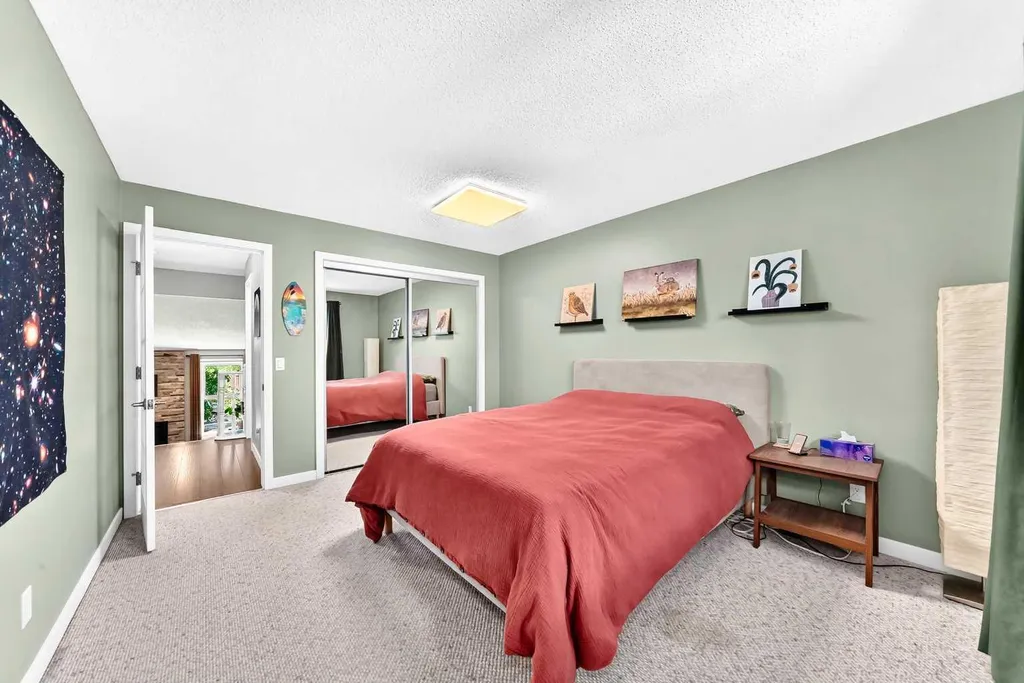8004 Ranchview Drive NW Calgary AB T3G1T1