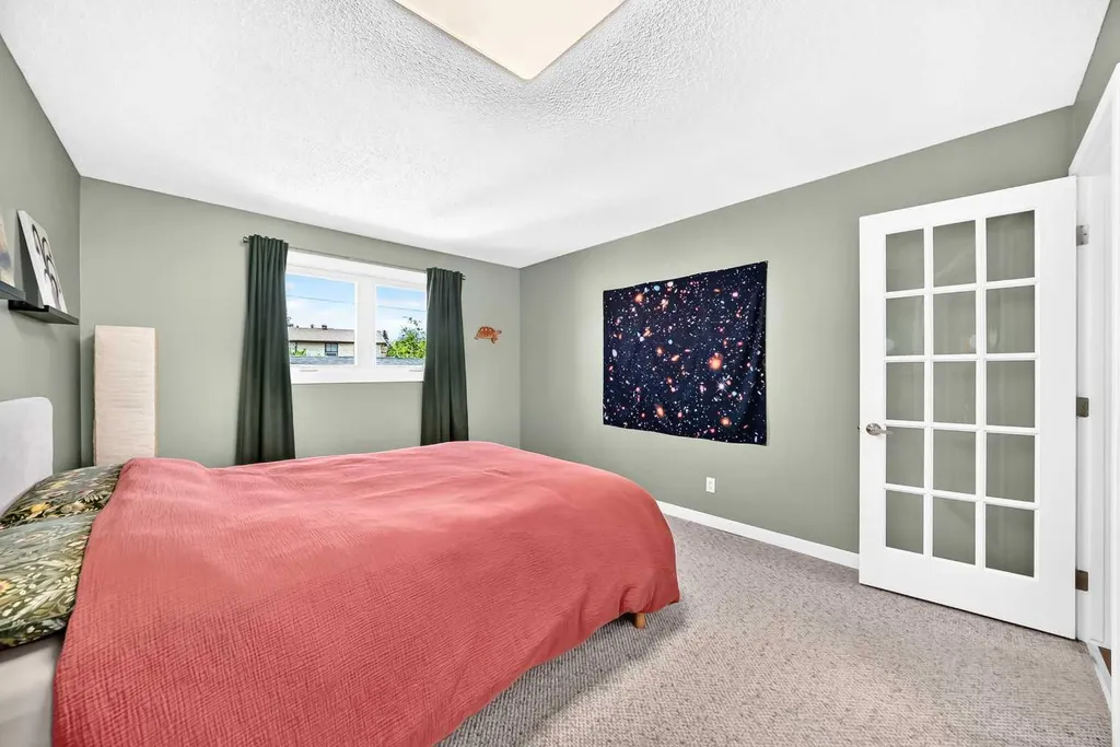 8004 Ranchview Drive NW Calgary AB T3G1T1