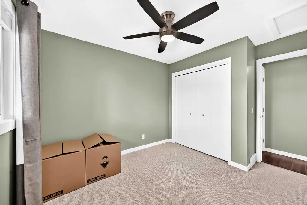 8004 Ranchview Drive NW Calgary AB T3G1T1