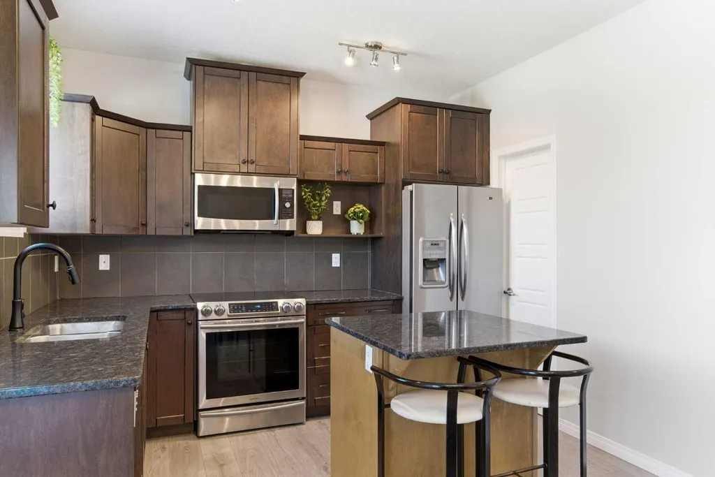 317 Sandford Place NW Langdon AB T0J 1X2