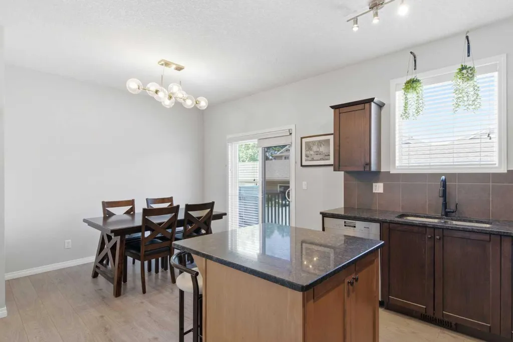 317 Sandford Place NW Langdon AB T0J 1X2