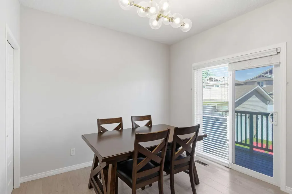 317 Sandford Place NW Langdon AB T0J 1X2