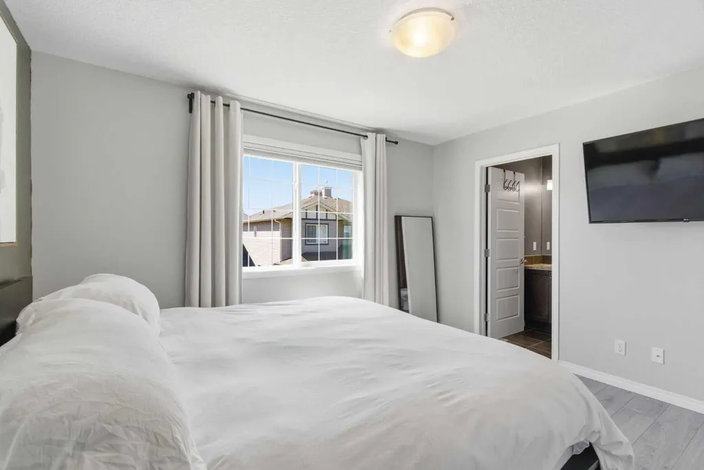 317 Sandford Place NW Langdon AB T0J 1X2